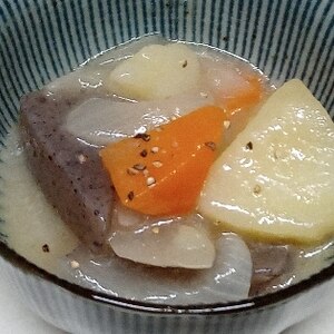 汁だっくだくの塩鶏肉じゃが